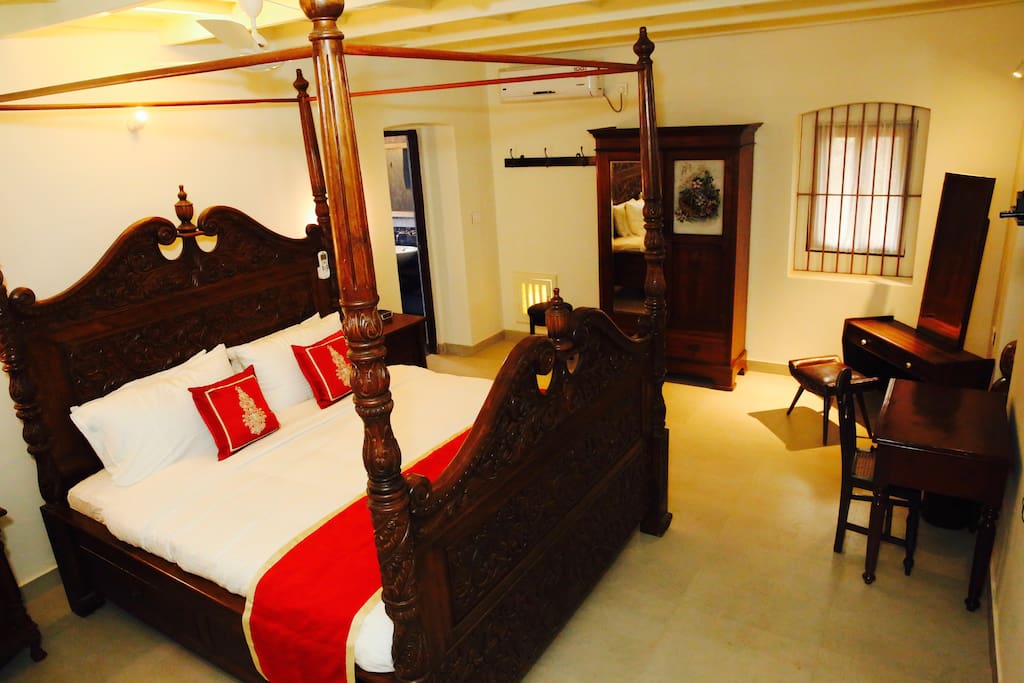 Cottage Bedroom 11