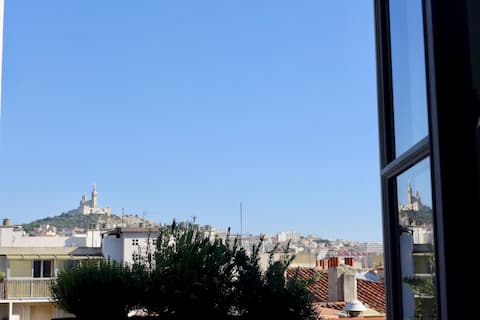 Successful Airbnb property: Historical Flat in Panier/Vieux Port-Cosy&central in Marseille