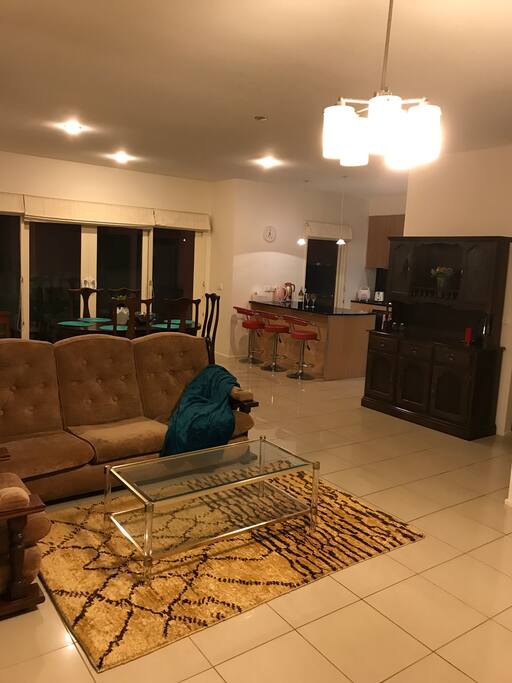 Sweet lounge and open kitchen