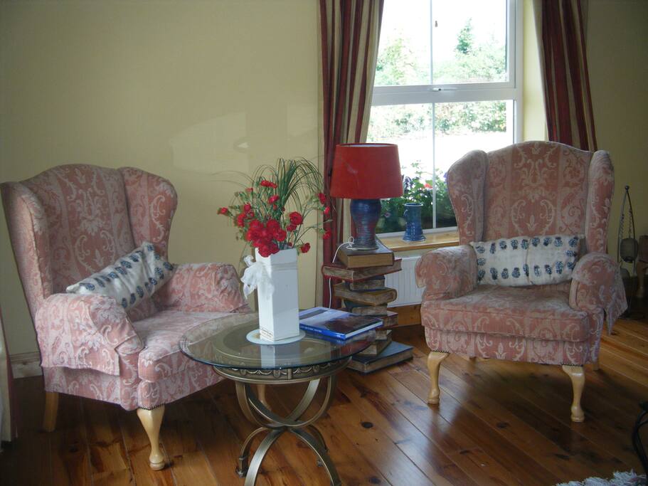 Guest lounge relaxing area