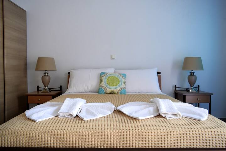 Evilion Donoussa studios