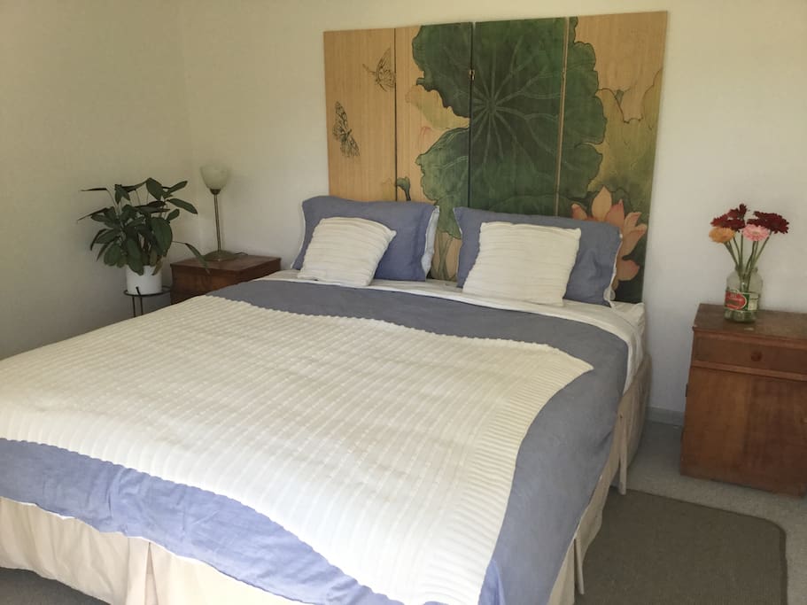 very comfortable king size bed