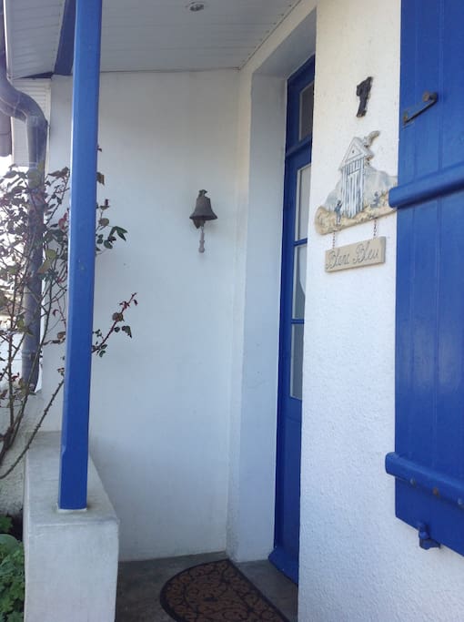 Entrez dans la villa...