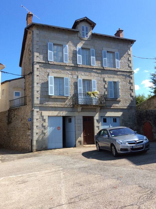La Jolie Maison has two apartments to rent.