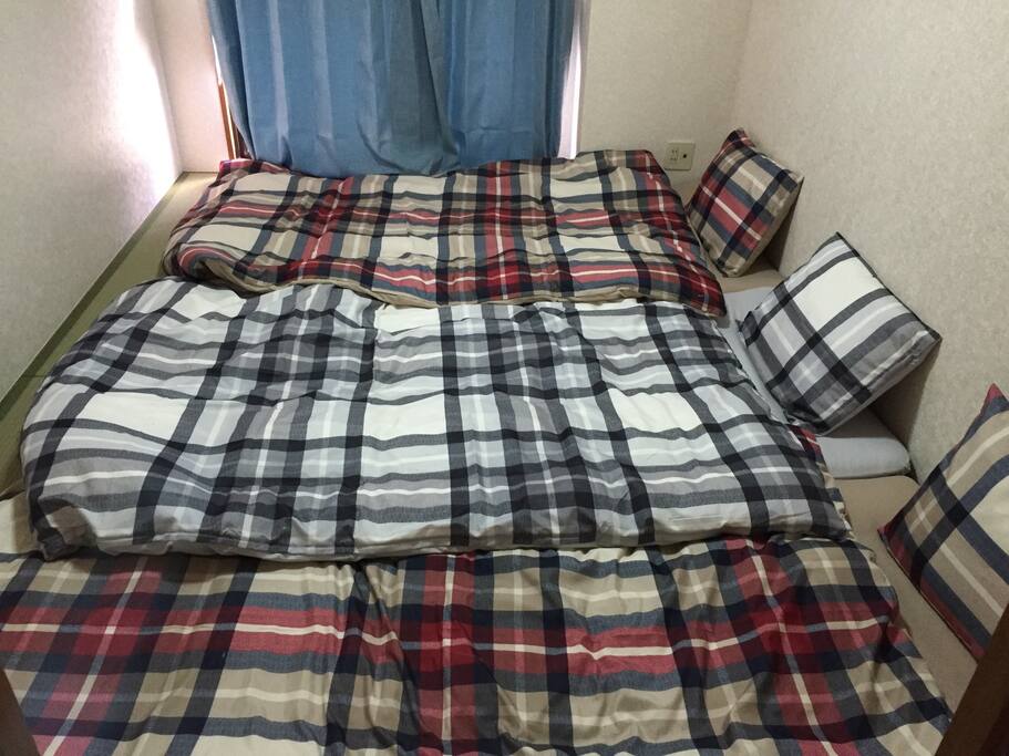 Set up a futon to another room of the Japanese-style room