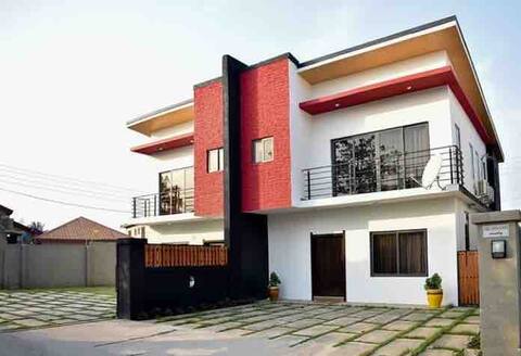 Secure and Affordable 3-bed home with free parking