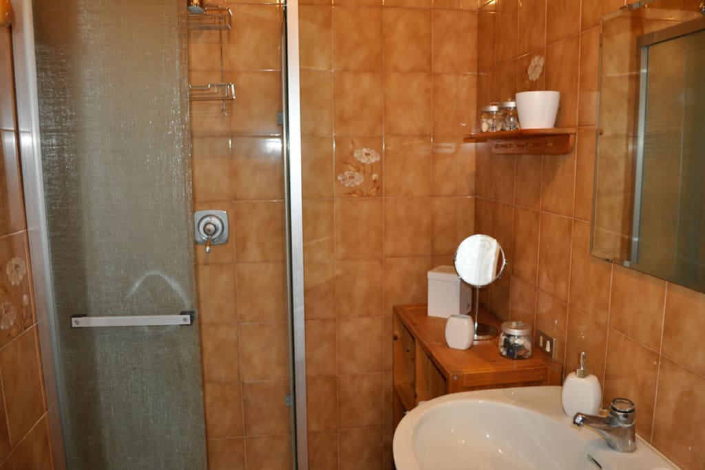 Bagno (Bathroom)