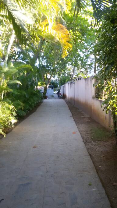 1 minute walk to beach!