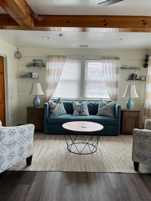Lovely Seaside Park condo - a block from the beach