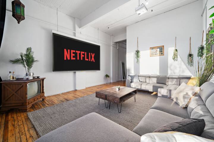Boho Loft Adventure w/Cinema gallery image 2