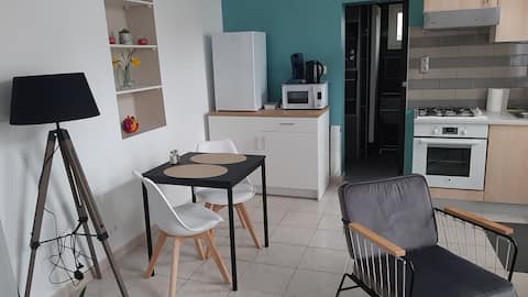 Single-story cottage