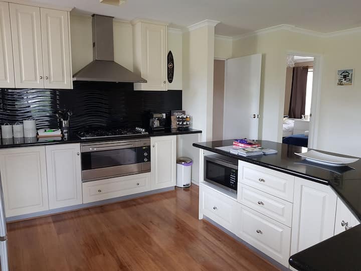 Sunderland Bay Vacation Rentals & Homes Victoria, Australia Airbnb