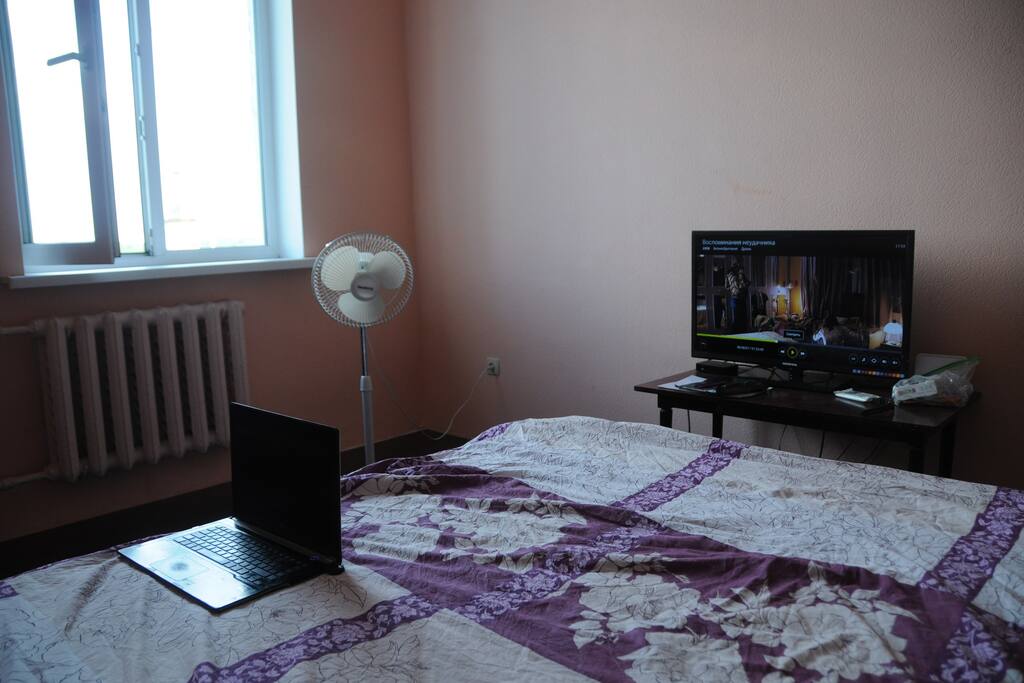 Smart TV with more than 100 channels.