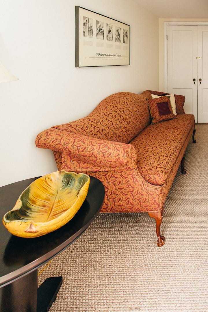 Sofa katika Chumba cha Kulala cha Nyuma