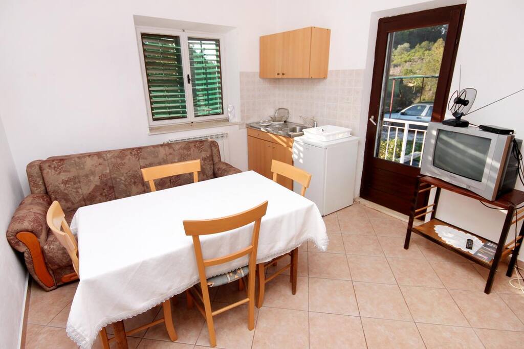 Dining room, Surface: 8 m²