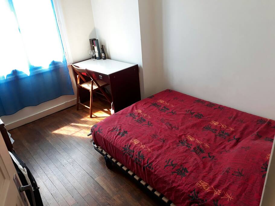 chambre 1 lit 140