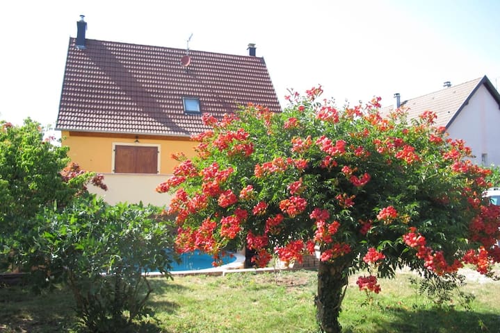 Dépendance "Les Bignones" ,  27m2, quartier calme