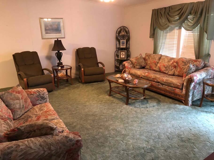 Living room (2)