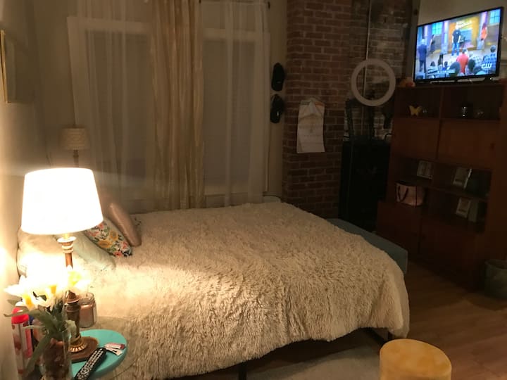 Beautiful Get Away Loft - Charleston, SC