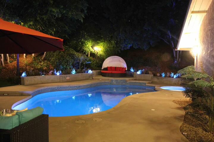 A Luxury Home with Pool, Spa, and Mini-Golf gallery image 5