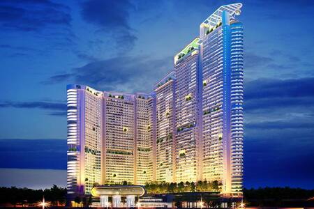 1 Bedroom- Aqua Private Residences: 46th floor