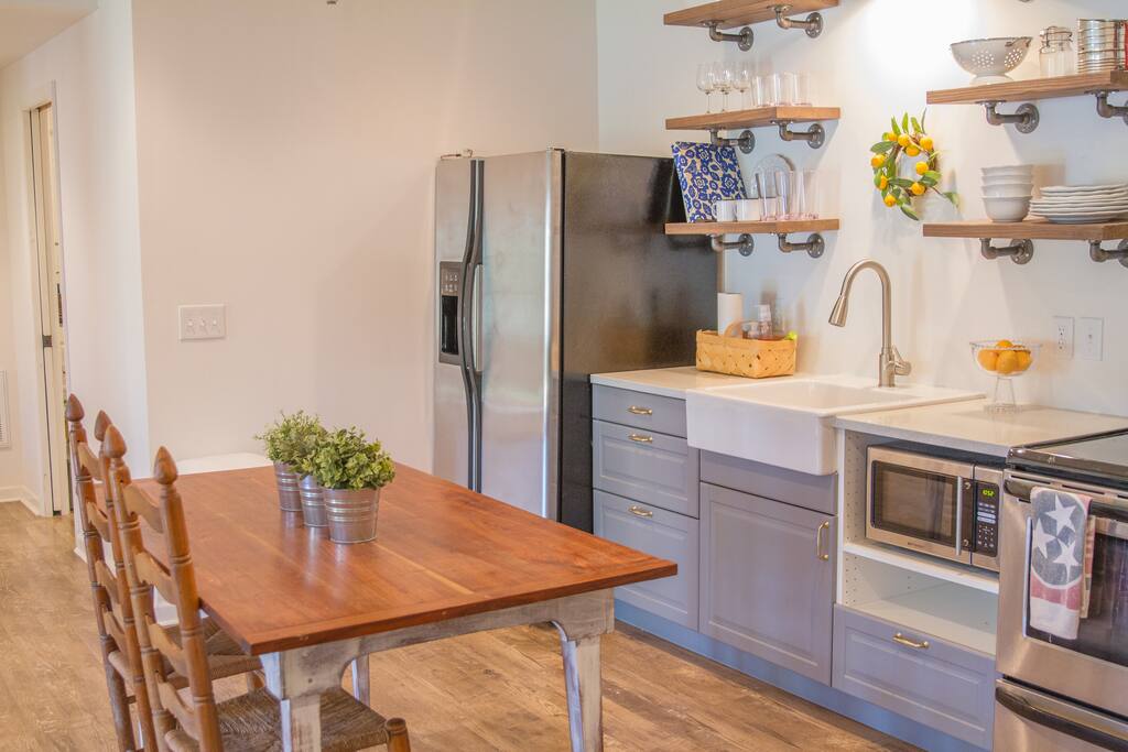 Kitchen will accommodate all your basic cooking needs with pots, pans and cookware.