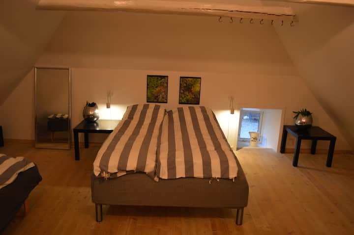 Værelse 1