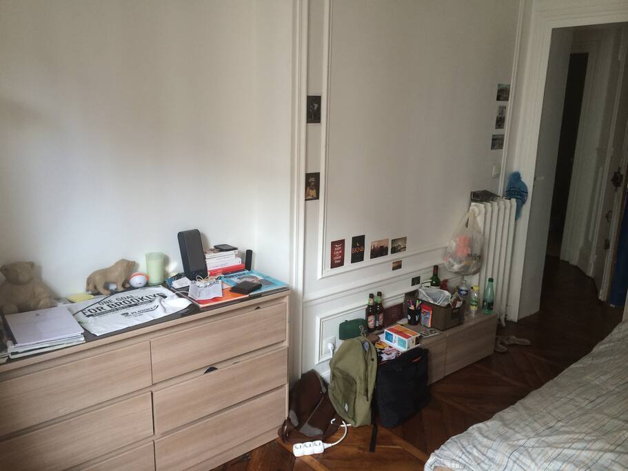 Chambre, vue entrée / couloir
