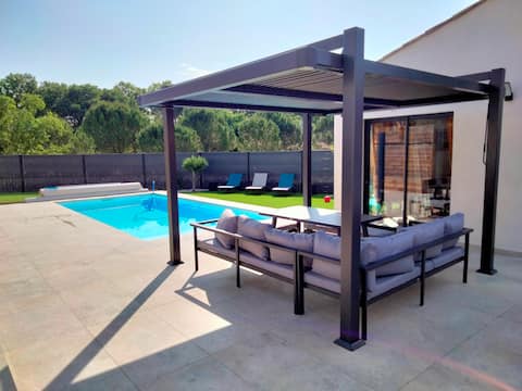 Air-conditioned house with heated pool
