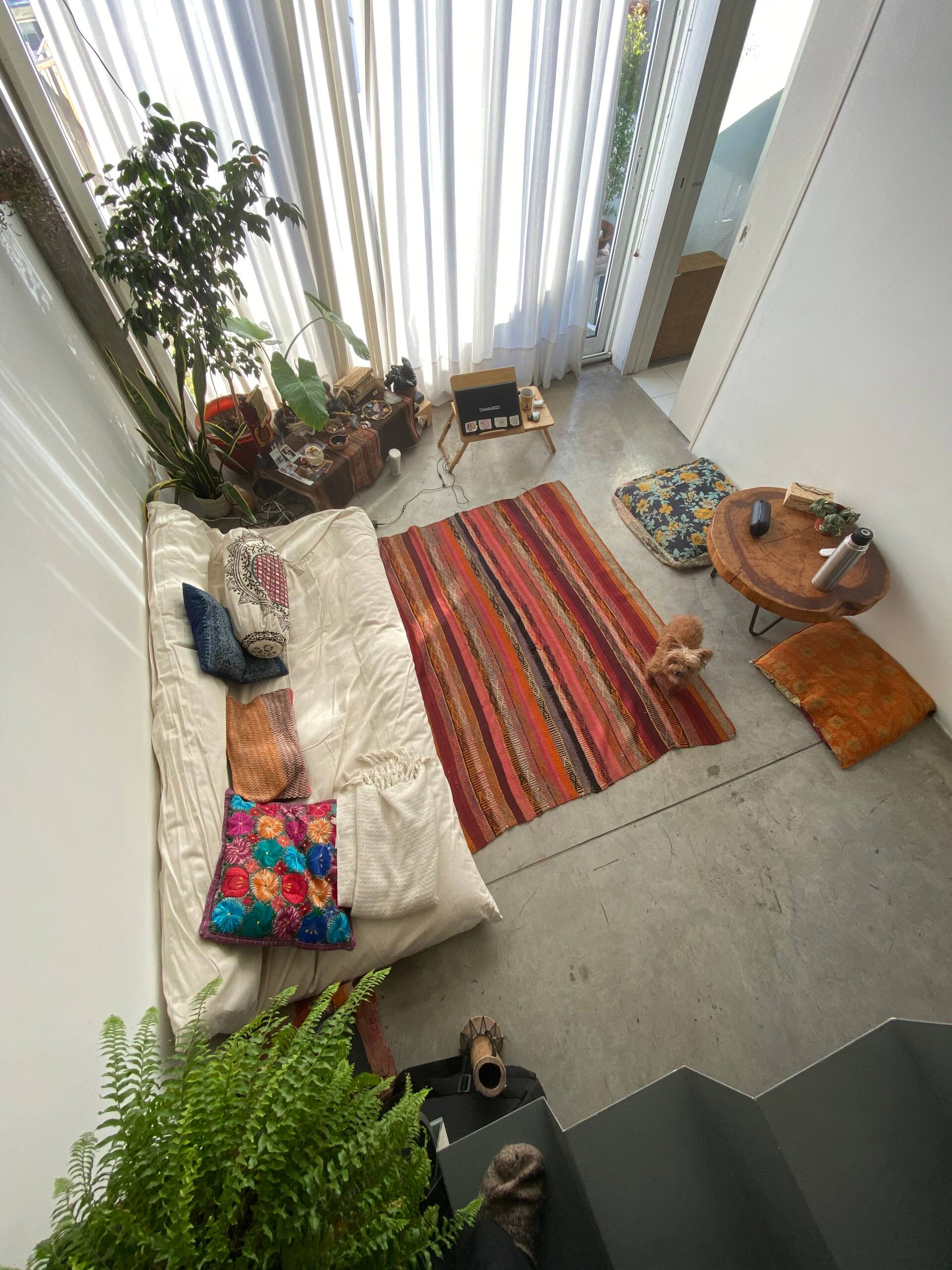 Beautiful duplex, very bright and with a unique style