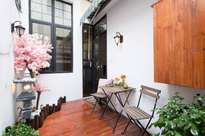 【露香园】衡复文化区田子坊 独门花园Loft 近地铁@FFC Chic Style