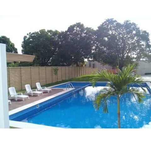 Complete house for 6 guests 24-hour surveillance