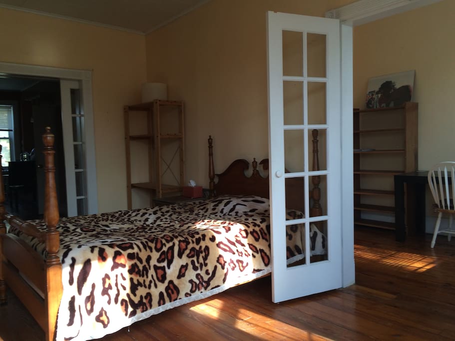 Bedroom w/side office