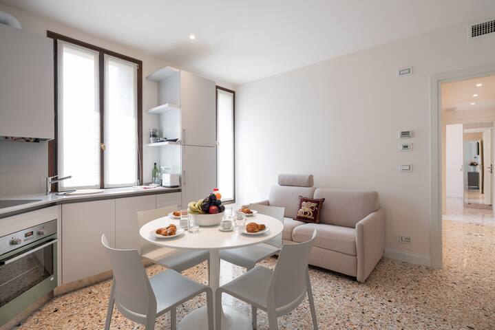 Ve.N.I.Ce. Cera Remer Suite