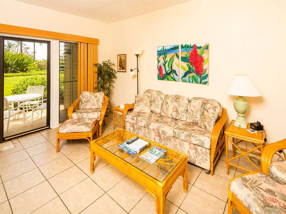 kaha-lani-1ov-102-living-room-03.jpg