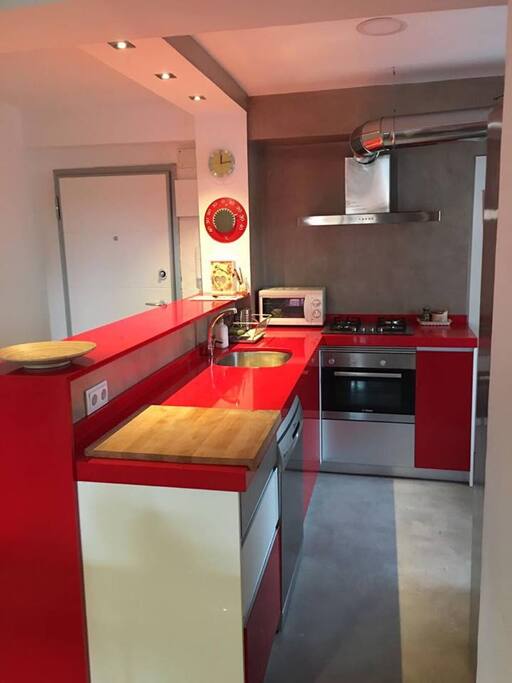 fully equipped kitchen