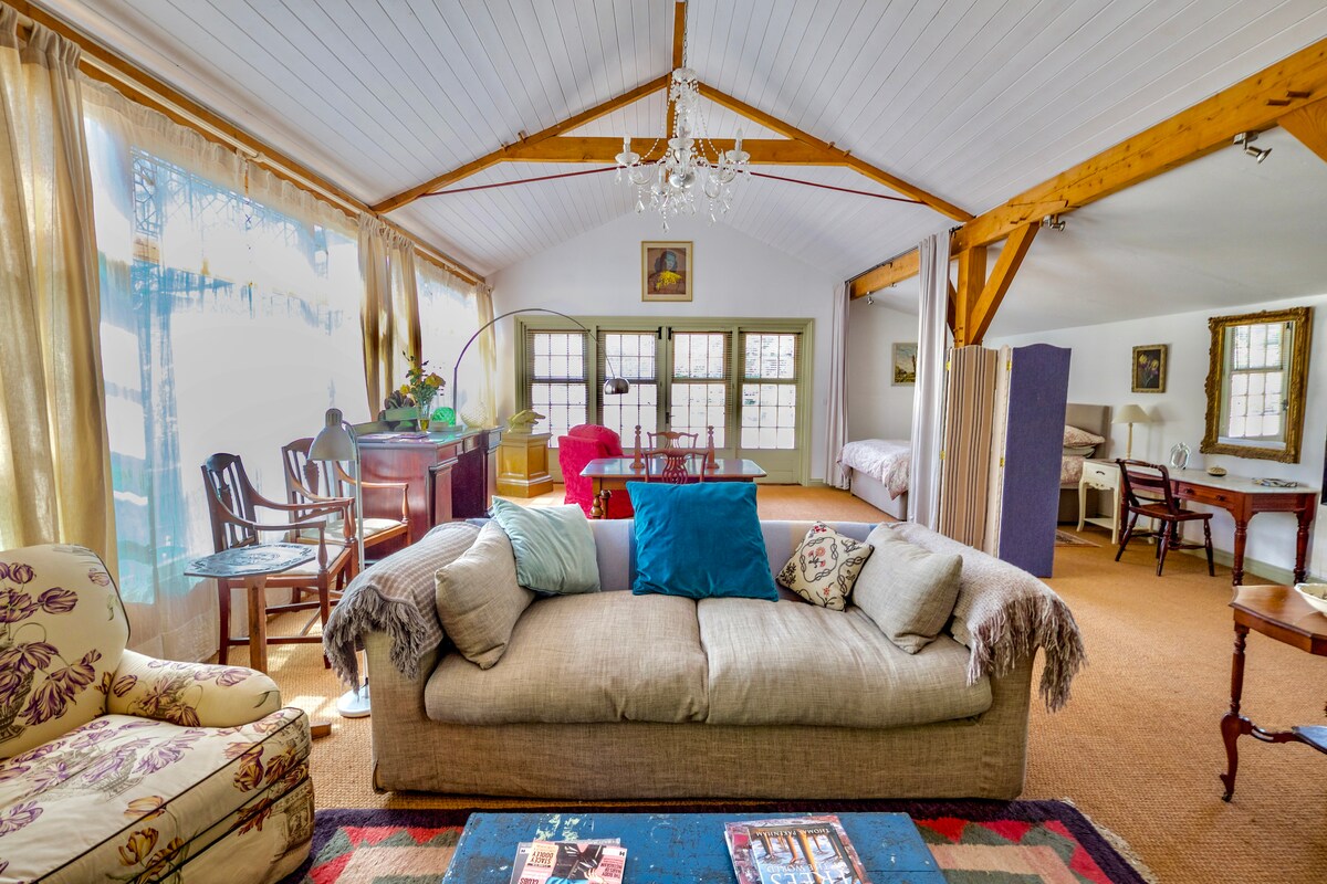 Top performing Airbnb: The Garden Room - in peaceful rural location in Somerset