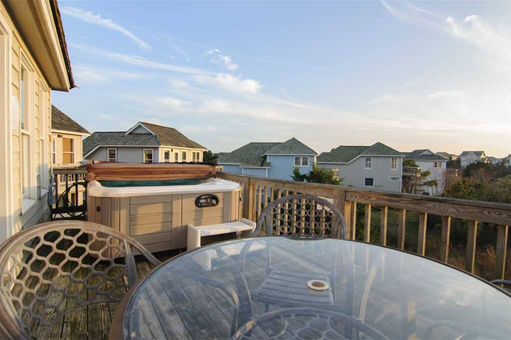 L25: Liv4 Summer II | Top Level Rear Deck