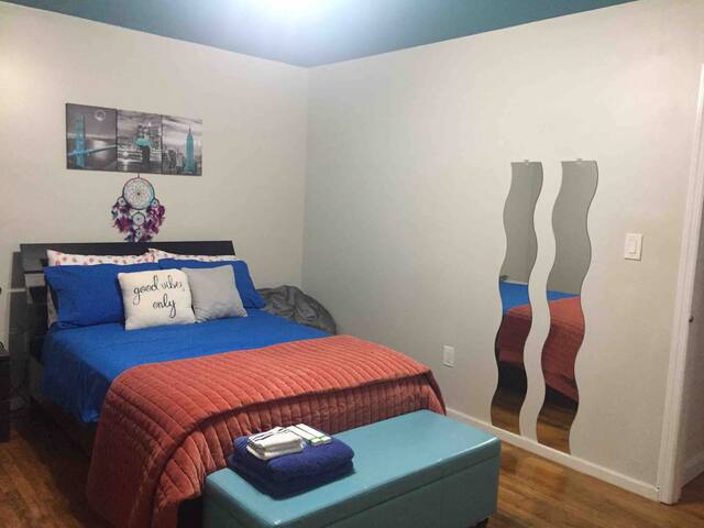 The Cute Blue House-Home Away from Home