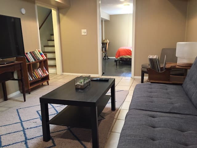 Basement Suite Near KC - No Cleaning Fee!