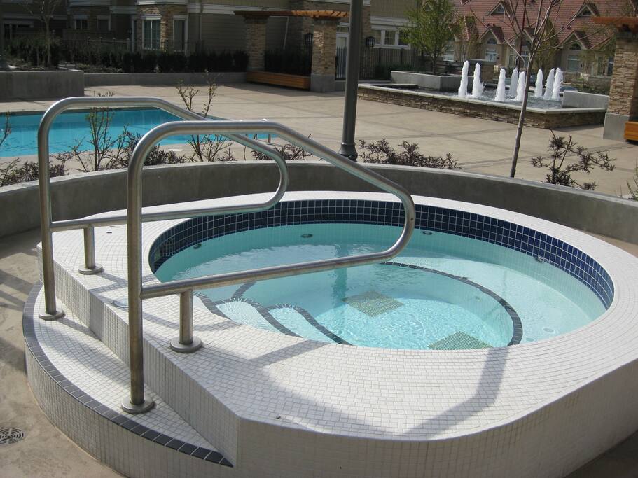 Year-round Hot Tub