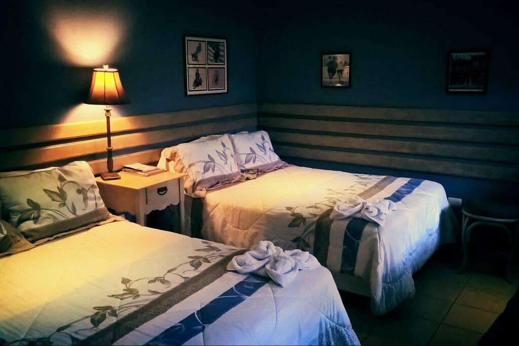 Baño privado, agua caliente y todas las comodidades.