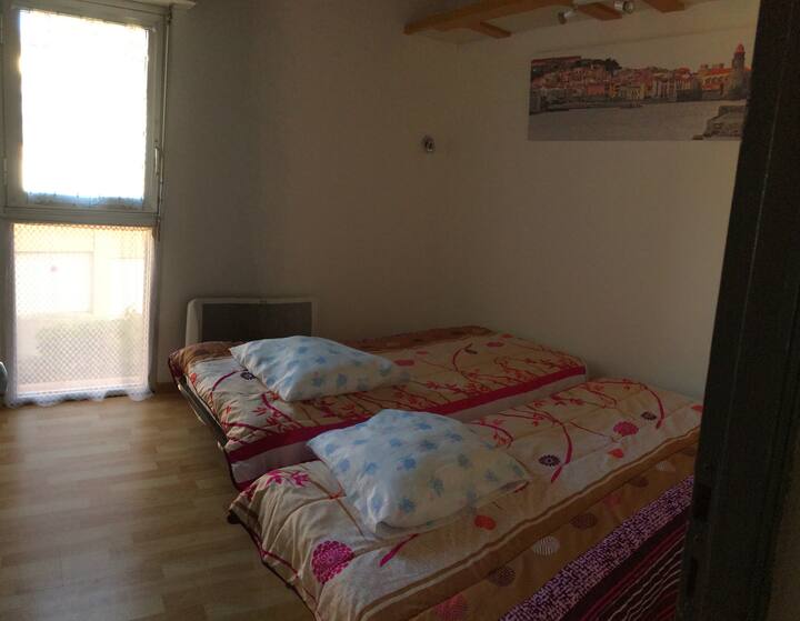 Spálňa s 2 lôžkami 90