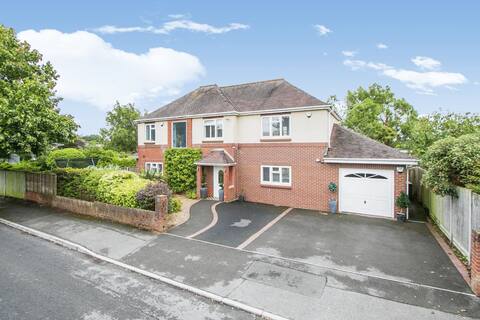 modern 5 bedroom house with woodburner