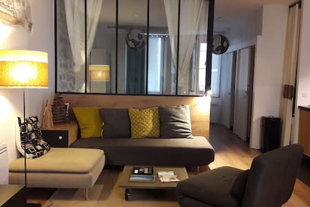 Providence : Lac - Centre - Parking - Classé ***