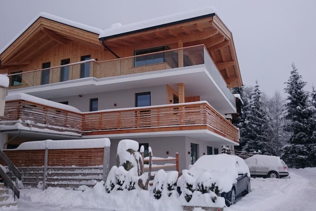 Alpenchalet im Winter
