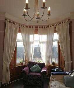 Double room in Glasgow's Southside