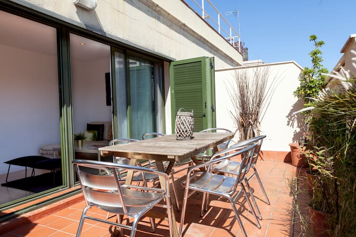 Rooftop en Plaza Catalunya. Citycenter up to 8/p