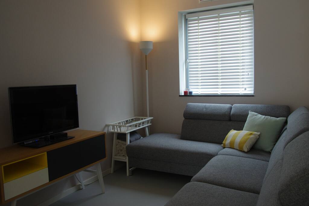 Chill out room with tv and movies