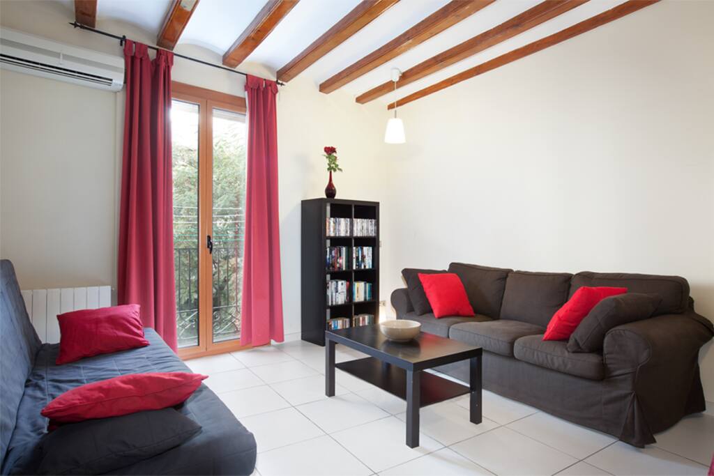 Livingroom, 2 sofas, one of them a double sofabed